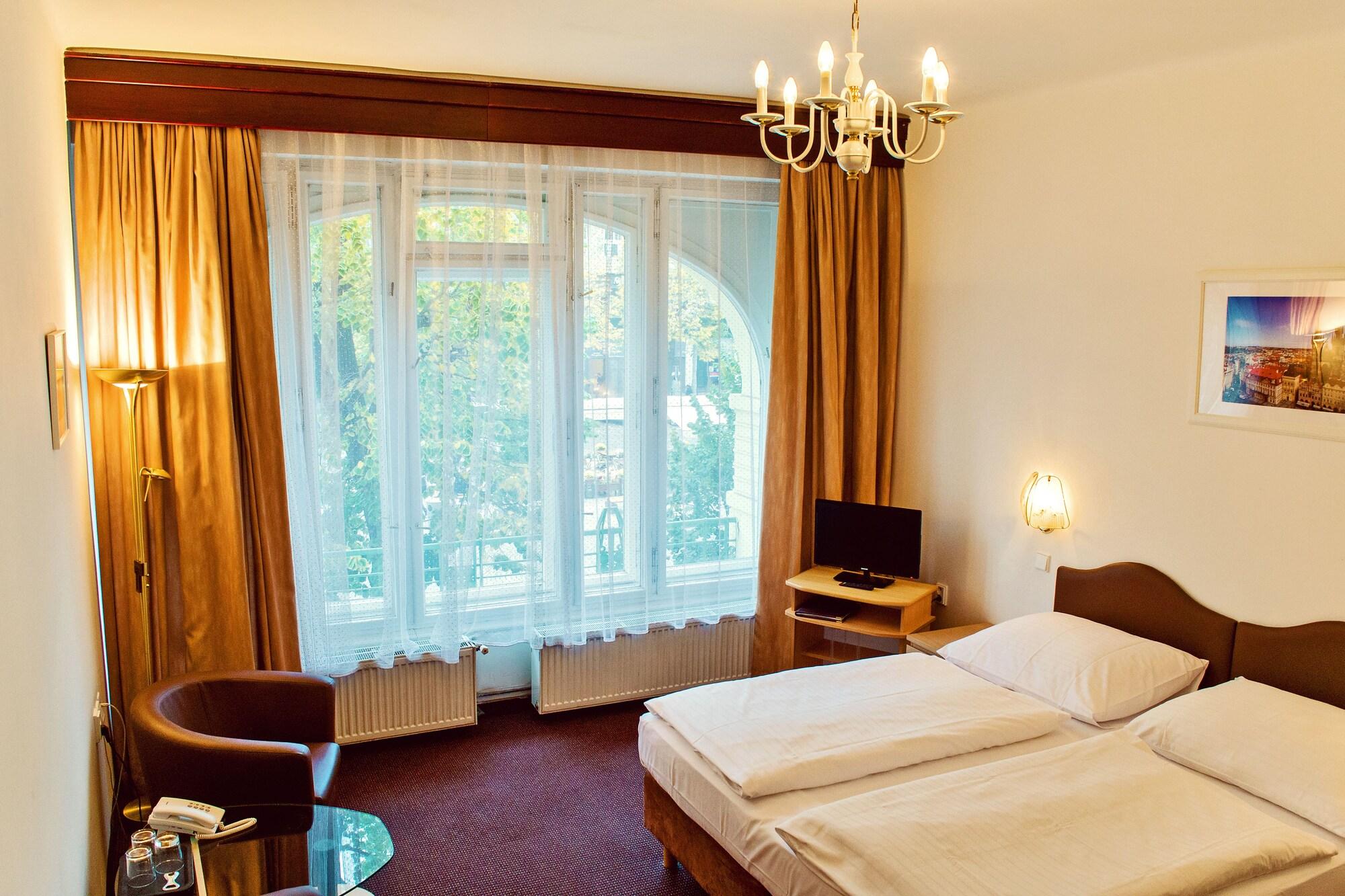 Meran Prague Exterior photo
